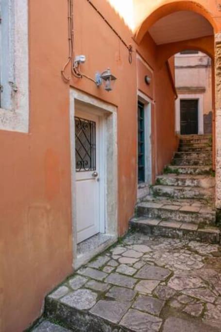 Newly Renovated 1730'S Venetian Loft Διαμέρισμα Corfu  Εξωτερικό φωτογραφία